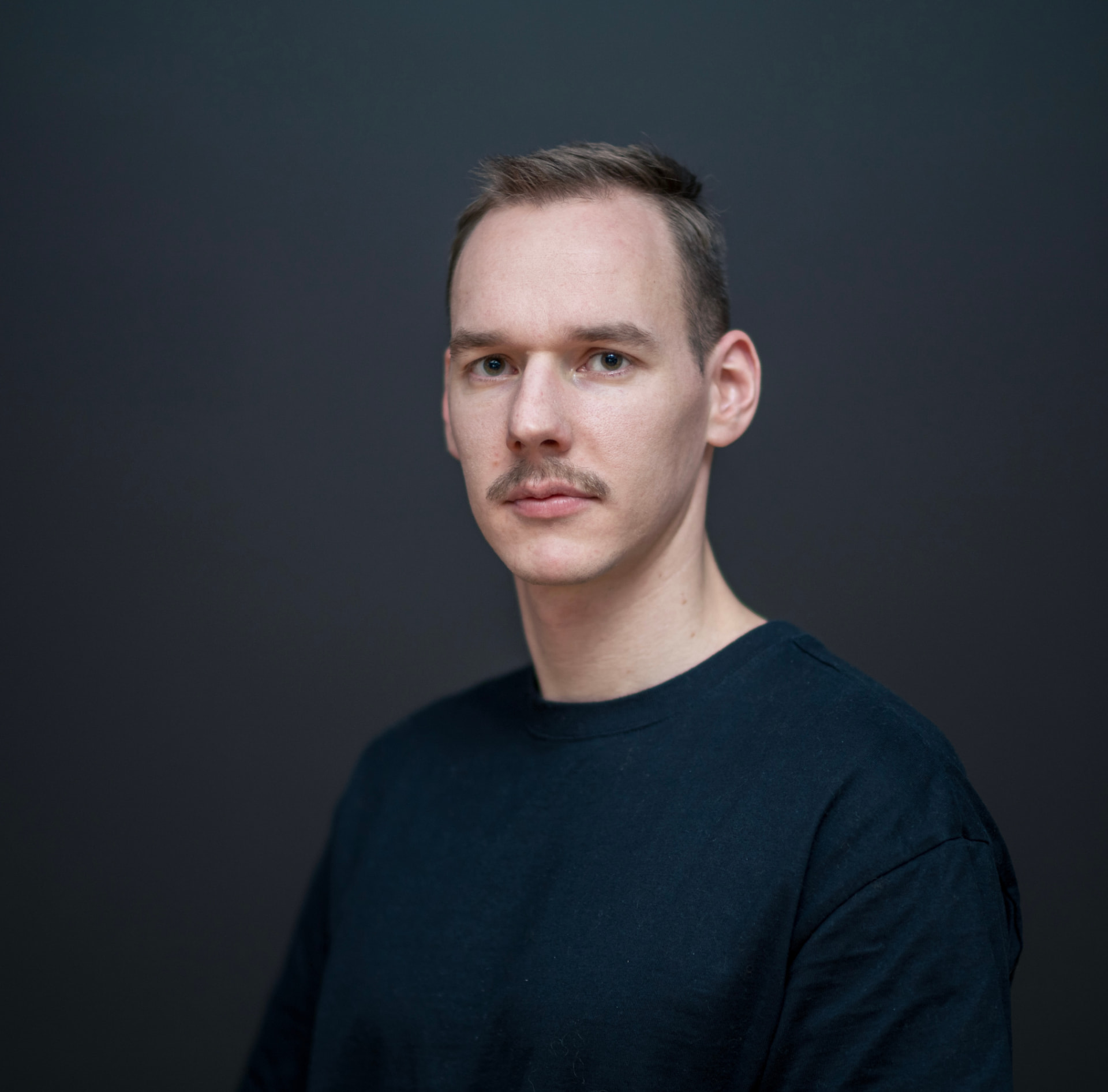 Abel Lados headshot